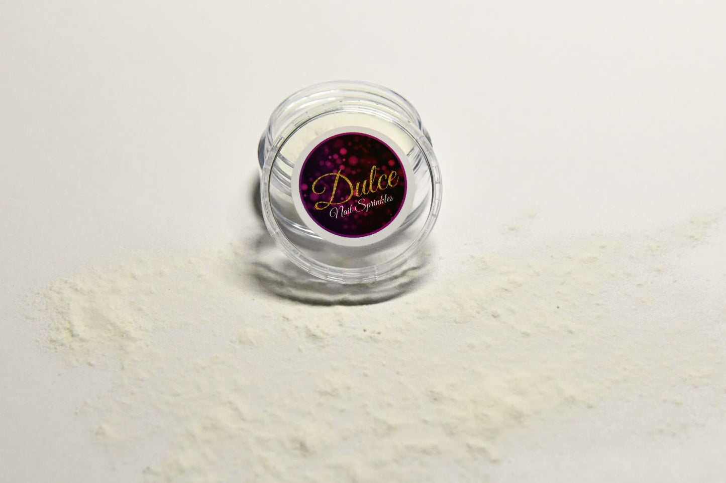 Blue glow pigment